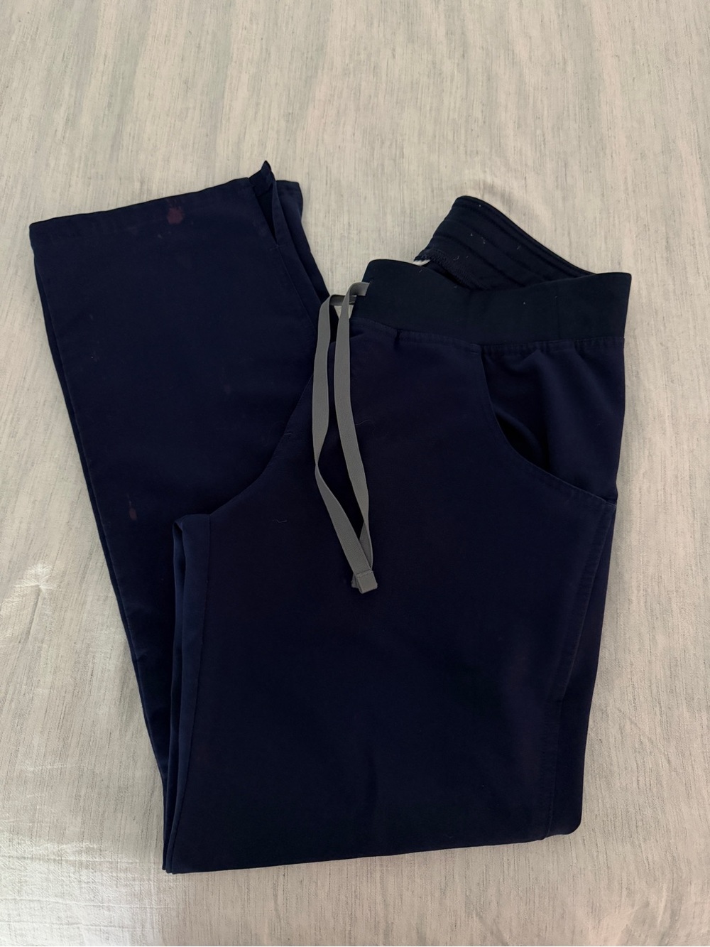 FIGS Women’s Kade™ Cargo Scrub Pants #2 Navy Small Petite